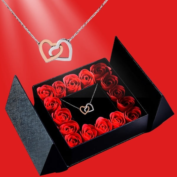 Colar de corações entrelaçados HEARTS e uma caixa de oferta gratuita – HEARTS_ETERNALROSE